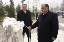 Президенти Ҷумҳурии Тоҷикистон Эмомалӣ Раҳмон дар ноҳияи Ҷайҳун Муассисаи таҳсилоти миёнаи умумии рақами 53-ро ба истифода доданд