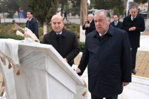 Сарвари давлат Эмомалӣ Раҳмон дар ноҳияи Ҷайҳун бинои Кумитаи иҷроияи Ҳизби Халқии Демократии Тоҷикистонро ифтитоҳ намуданд