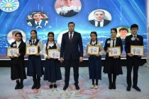 Дар шаҳри Гулистон ғолибони озмунҳои ҷумҳуриявӣ қадрдонӣ карда шуданд