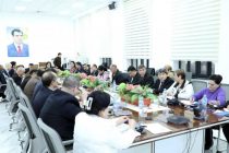 Оид ба барномаи ислоҳоти маблағгузории тандурустӣ вохӯрӣ баргузор шуд