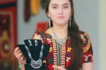 РӮЗИ БАЙНАЛМИЛАЛИИ ЗАРГАР. Мардуми тоҷик давоми ҳазорсолаҳо бо санъати заргарии худ шуҳрат пайдо кардааст.