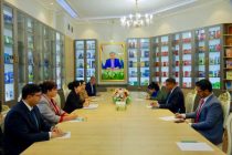 Дар Донишгоҳи байналмилалии забонҳои хориҷии Тоҷикистон омӯзиши забони ҳиндӣ баррасӣ гардид