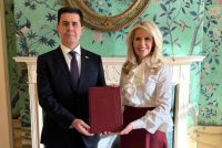 Сафири Тоҷикистон дар Амрико нусхаҳои эътимодномаҳои худро ба Котиботи давлатии ИМА супорид