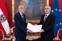 Сафири Тоҷикистон ба Президенти Австрия эътимоднома супорид