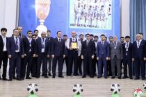 ФУТБОЛ. Дастаҳои асосӣ ва ҷавонони «Вахш» бо медалҳои нуқра ва биринҷӣ мукофотонида шуданд