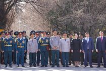 Бахшида ба Рӯзи таъсиси Қувваҳои Мусаллаҳи Тоҷикистон дар Душанбе ҳамоиши тантанавӣ доир шуд