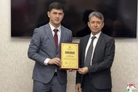 Федератсияи футболи Тоҷикистон Суҳроб Сатторовро барои фаъолияти арзанда дар Ҷоми Осиё-2026 қадрдонӣ намуд