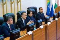 Давлатшоҳ Гулмаҳмадзода бо донишҷӯёни тоҷик ва роҳбарони ҷамъиятҳои тоҷикони муқими ҳавзаи федералии Урали Русия мулоқот намуд