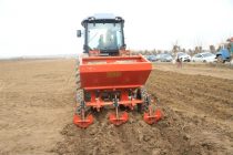 Дар ноҳияи Ҷайҳун кишти картошка идома дорад