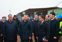 Сарвазири Тоҷикистон Қоҳир Расулзода дар ноҳияи Ашт бо раванди бунёди неругоҳи барқи офтобӣ шинос шуд