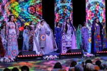 АТЛАС ВА ЧАКАН. Либоси миллӣ қисми муҳими таърих ва фарҳанги миллат аст