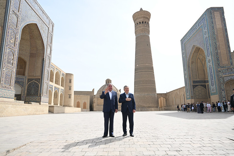 Тоҷикистон ва Узбекистон ҳамкориро дар соҳаи сайёҳӣ тақвият мебахшанд