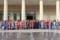 НАҚШИ ЗАНОН ДАР ТАҚВИЯТУ ТАҲКИМИ ХУДШИНОСИИ МИЛЛӢ. Барномаи сиёсӣ-фарҳангии аъзои ҳизби пойтахт баргузор гардид