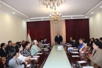 Ба нақши беназири модарон дар ҳаёти оила ва ҷомеа ҳамеша арҷ гузошта мешавад