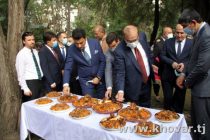 РУШДИ САЙЁҲИИ ГАСТРОНОМӢ ДАР ТОҶИКИСТОН. Ҷаҳонгардон бо таомҳои миллии тоҷикӣ шинос мешаванд