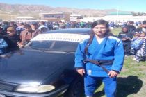 Ғолибони Шоҳҷоизаҳои Мусобиқаи гӯштини миллӣ (гӯштингирӣ) дар деҳаи Пушинги ноҳияи Данғара муайян шуданд