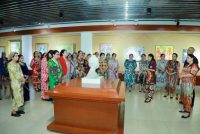 «ҶИЛВАИ ЗАН — МОДАР ДАР ОЛАМИ РАНГҲО».   Дар Осорхонаи миллӣ намоиши ҷашнӣ оғоз ёфт