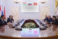 Сафири Тоҷикистон бо Губернатори Санкт – Петербург мулоқот намуд