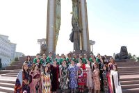 «ЗЕБИ ЧАКАНУ АТЛАС, ЗЕБОСАНАМИ ТОҶИК». Бо мақсади муаррифии либоси миллӣ дар пойтахт иқдом амалӣ мешавад