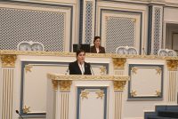 Доир ба рафти иҷрои «Барномаи рушди забони давлатӣ барои  солҳои 2020-2030» муҳокимаи парлумонӣ баргузор шуд