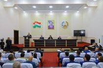 Дар мавзуи  «Худогоҳию худшиносии миллӣ – василаи мубориза бо таассуб ва хурофот» бо сокинони шаҳри Исфара вохӯрӣ доир шуд