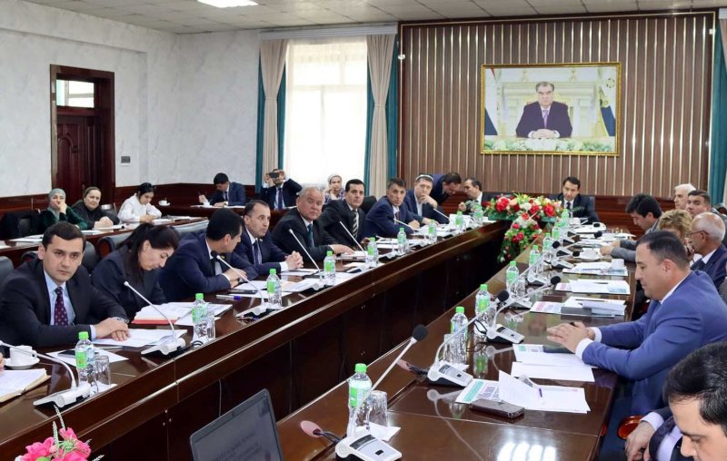 Оид ба инкишофи бартарияти рақобатпазирии иқтисодиёти Тоҷикистон дар шароити муосир конференсияи байналмилалӣ доир шуд