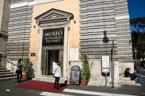 Намояндагони Осорхонаи миллии Тоҷикистон дар Рим осорхонаи Леонардо да Винчиро тамошо намуданд