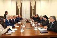 Муовини Раиси Маҷлиси намояндагон бо Президенти Сенати иёлоти Ютаи Амрико вохӯрӣ намуд