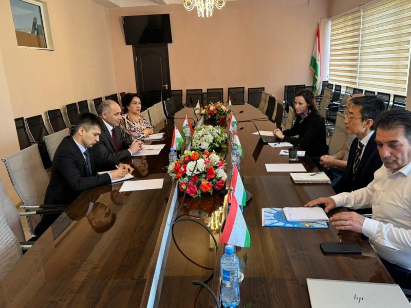 Беҳтарнамоии сифат ва бехатарии ғизо бо коршиносони Созмони озуқаворӣ ва кишоварзии СММ баррасӣ гардид