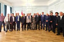 Файзалӣ Идизода дар шаҳри Санкт-Петербург бо намояндагони ҷамъияти тоҷикон ва донишҷӯёни тоҷик вохӯрӣ намуд