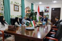 Сафири Тоҷикистон ба намояндагони расонаҳои Покистон оид ба ташаббусҳои байналмилалии мамлакат маълумот дод