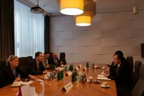 Ҳамкории иқтисодию тиҷоратии Тоҷикистон ва Лаҳистон баррасӣ гардид