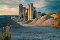 ТАЪСИСИ 5 ҲАЗОР ҶОЙҲОИ НАВИ КОР.	Дар Тоҷикистон 4 корхонаи нави истеҳсоли семент  ба истифода дода мешаванд