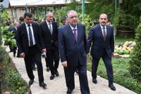 Сарвари давлат Эмомалӣ Раҳмон дар ноҳияи Ховалинг Деҳкадаи сайёҳиро ифтитоҳ намуданд