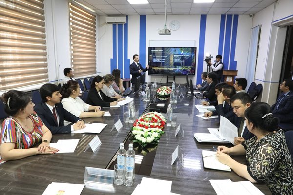 Дар Душанбе ғолибони даври шаҳрии Озмуни ҷумҳурияв