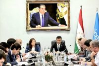 Дар шаҳри Душанбе масъалаи воридсозии зеҳни сунъӣ ба таҳсилоти умумӣ баррасӣ шуд