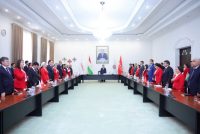 Дар «Саноатсодиротбонк» Рӯзи Ваҳдати миллиро таҷлил намуданд