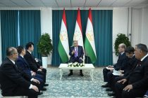 Пешвои миллат Эмомалӣ Раҳмон бо намояндагони се ширкати калонтарини металлургии Чин мулоқот намуданд