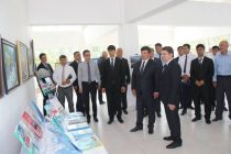 Дар ноҳияи Нуробод намоиши сайёри «Инъикоси обу пирях дар асарҳои рассомони Тоҷикистон» ифтитоҳ гардид