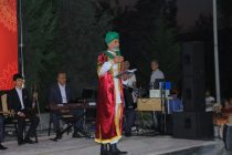 Дар Рӯзи фарҳанги ноҳияи Абдураҳмони Ҷомӣ ҳунарҳои мардумӣ ва маҳсулоти кишоварзӣ пешниҳод гардиданд