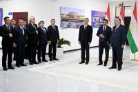 Пешвои миллат Эмомалӣ Раҳмон дар ноҳияи Файзобод якчанд иншооти соҳаи маорифро фосилавӣ ба истифода доданд