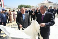 Президенти Ҷумҳурии Тоҷикистон Эмомалӣ Раҳмон дар ноҳияи Данғара муассисаи таҳсилоти миёнаи умумии рақами 95-ро ба истифода доданд