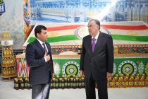 Президенти Ҷумҳурии Тоҷикистон Эмомалӣ Раҳмон дар ноҳияи Данғара корхонаи истеҳсоли равғанро ифтитоҳ намуданд