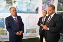 Пешвои миллат Эмомалӣ Раҳмон бо лоиҳаи сохтмони Маркази агрологистикӣ дар шаҳри Хоруғ шинос шуданд