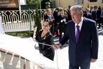 Президенти Ҷумҳурии Тоҷикистон Эмомалӣ Раҳмон дар шаҳри Хоруғ бинои нави муассисаи таҳсилоти миёнаи умумии №6-ро мавриди истифода қарор доданд
