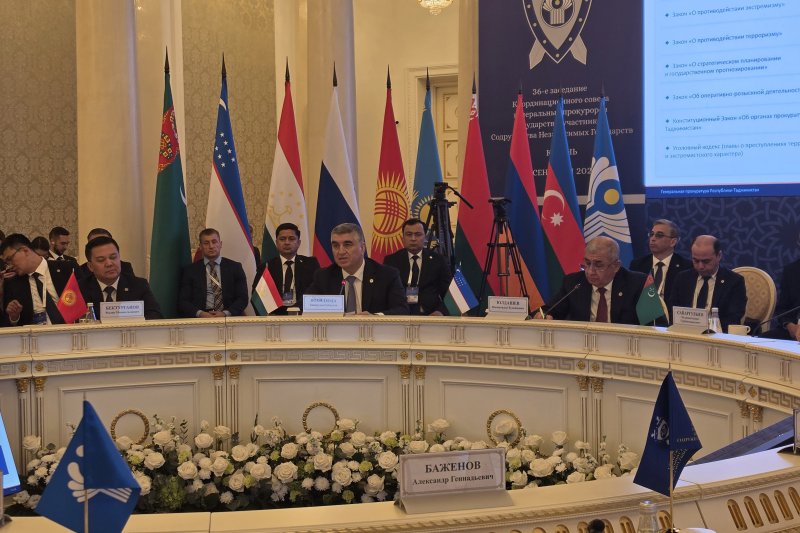 Ҳабибулло Воҳидзода дар ҷаласаи 36-уми Шурои ҳамоҳангсозии прокурорҳои генералии кишварҳои аъзои ИД…