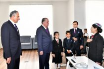 Президенти Ҷумҳурии Тоҷикистон Эмомалӣ Раҳмон Китобхонаи оммавии вилояти Хатлон ба номи Шамсиддин Шоҳинро пас аз навсозӣ ба истифода доданд