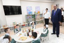 Пешвои миллат Эмомалӣ Раҳмон дар шаҳри Хуҷанд Муассисаи давлатии «Маркази дастгирии оила ва кӯдак»-ро ифтитоҳ намуданд