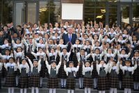 Сарвари давлат Эмомалӣ Раҳмон дар шаҳри Хуҷанд муассисаи таҳсилоти миёнаи умумии №26-и «Нури Раҳмон»-ро ба истифода доданд