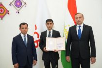 Кормандони «Саноатсодиротбонк» бо мукофотҳои давлатӣ сарфароз гардиданд